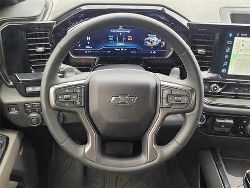 Used 2025 Chevrolet Silverado 1500 ZR2 w/ Technology Package image 10