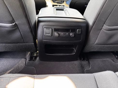 Used 2019 Chevrolet Tahoe LS AWD/4WD image 24