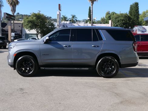 Used 2021 Chevrolet Tahoe LS RWD image 2