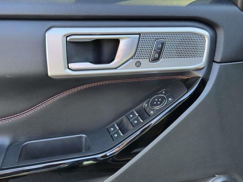 Certified 2023 Ford Explorer ST-Line w/ Class IV Trailer Tow Package image 17