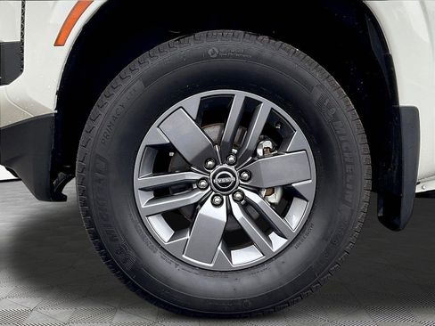 Used 2025 Nissan Frontier SV AWD/4WD image 34