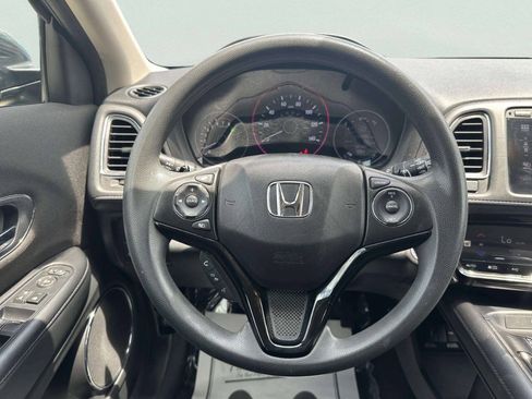 Used 2018 Honda HR-V EX image 21