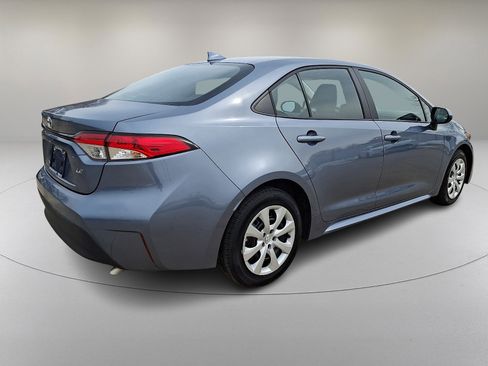 Used 2025 Toyota Corolla LE image 11