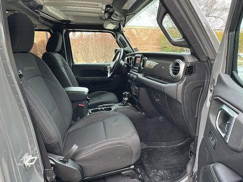 Used 2020 Jeep Wrangler Unlimited Sahara w/ Cold Weather Group image 23