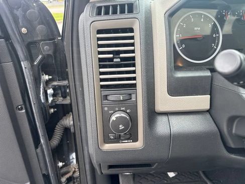 Used 2012 RAM 1500 Express RWD image 17