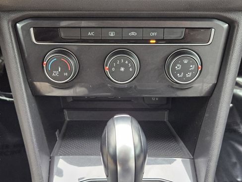 Used 2020 Volkswagen Tiguan S FWD image 11