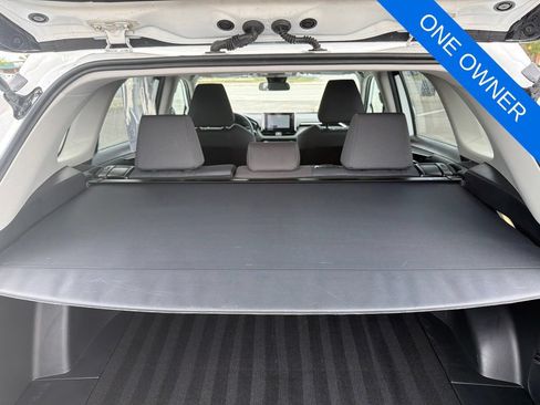 Used 2025 Toyota RAV4 XLE AWD/4WD image 28
