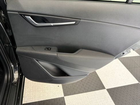 Used 2025 Kia Niro Wind FWD image 25