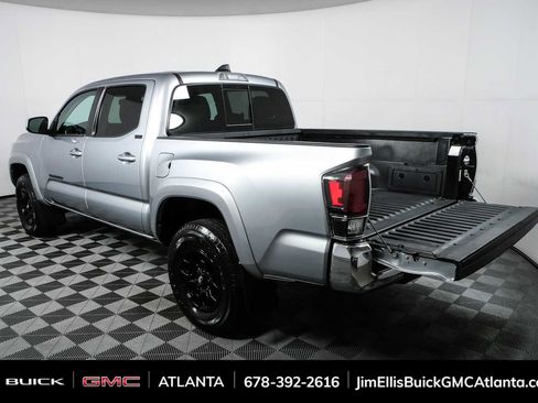 Used 2022 Toyota Tacoma SR5 AWD/4WD image 29