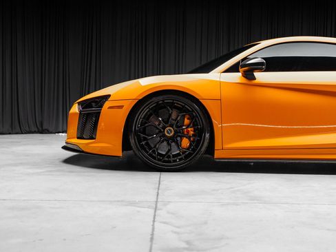 Used 2017 Audi R8 V10 plus AWD/4WD image 21