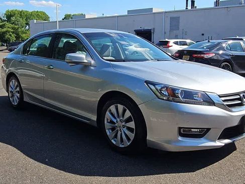 Used 2013 Honda Accord EX image 2