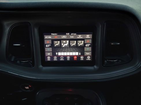 Used 2023 Dodge Challenger SXT image 4