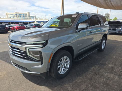 Used 2025 Chevrolet Tahoe LT image 2
