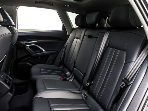 New 2025 Audi Q5 Premium image 8