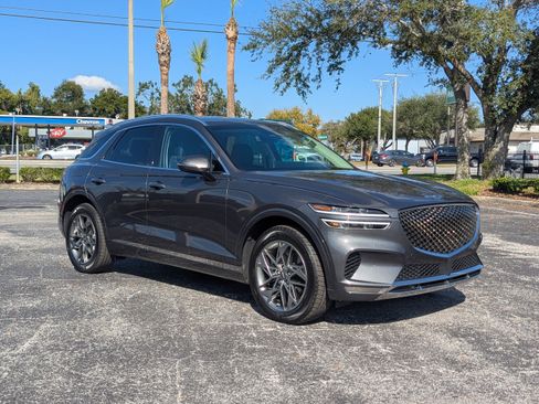 Used 2022 Genesis GV70 2.5T w/ Select Package image 2