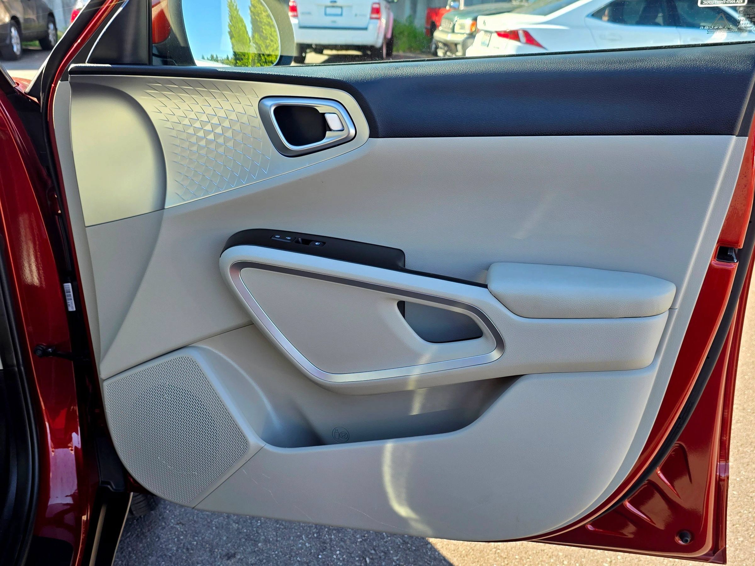 Used 2020 Kia Soul LX FWD image 45