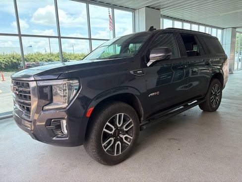Used 2024 GMC Yukon AT4 w/ AT4 Premium Package AWD/4WD image 4