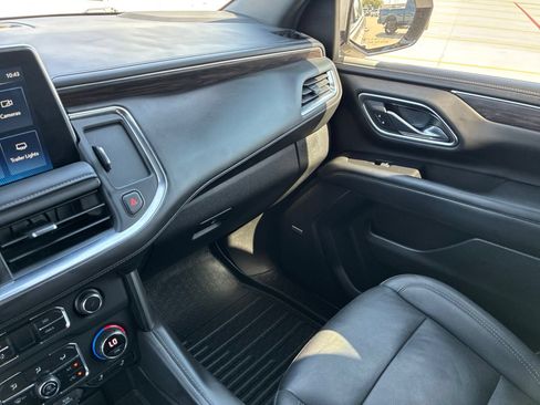 Used 2023 Chevrolet Tahoe Z71 w/ Luxury Package AWD/4WD image 45