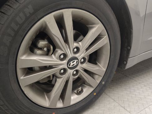 Used 2018 Hyundai Elantra Value Edition w/ Cargo Package FWD image 31