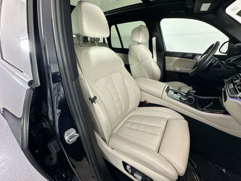 Used 2020 BMW X5 M50i w/ Premium Package AWD/4WD image 27