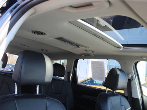 Used 2022 Kia Telluride EX w/ EX Premium Package image 35