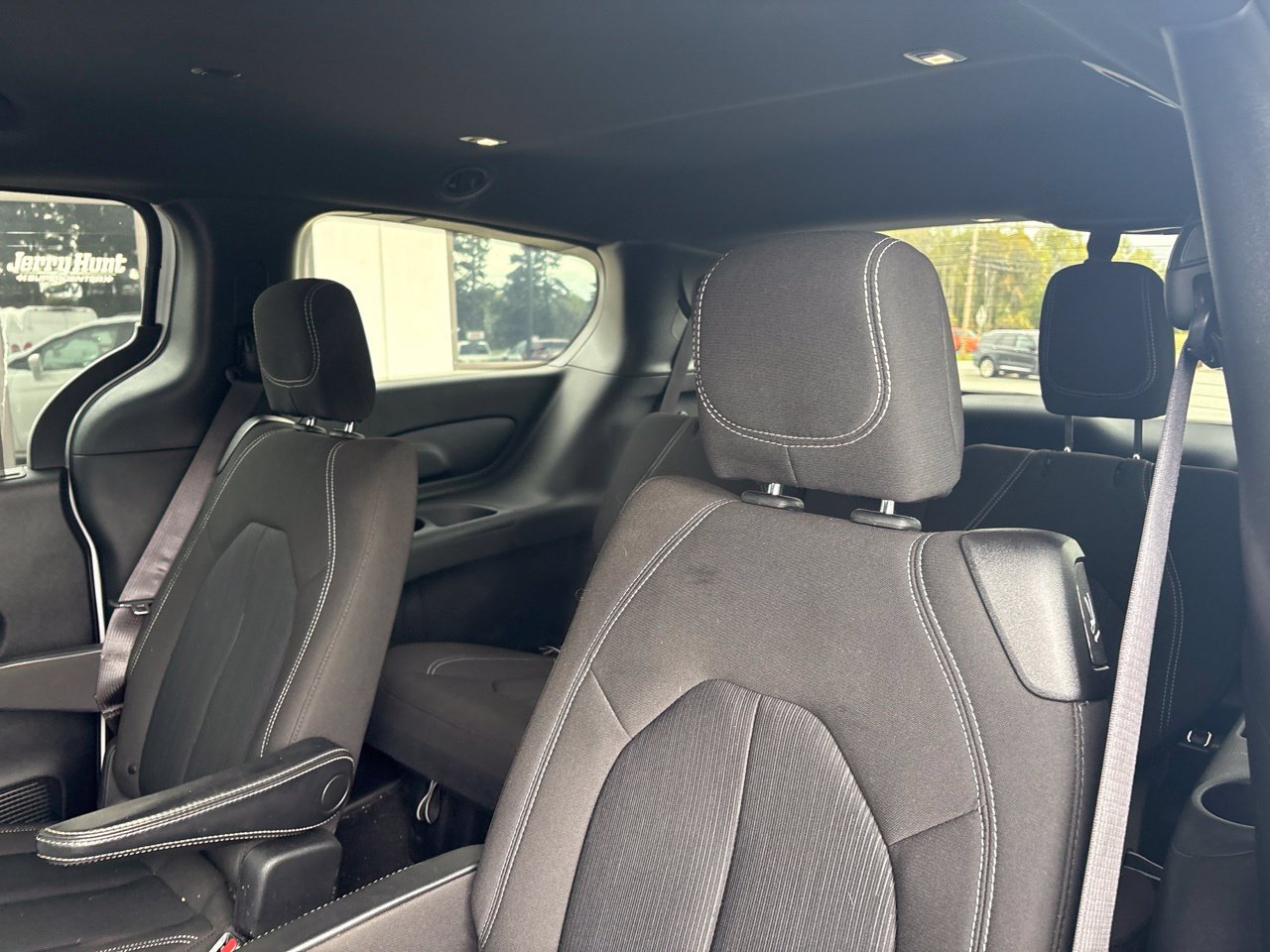 Used 2021 Chrysler Pacifica Touring w/ S Appearance Package FWD image 5
