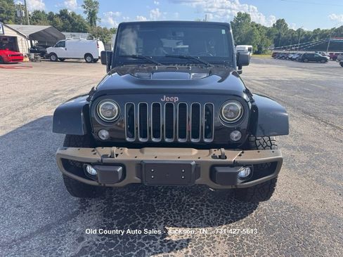 Used 2016 Jeep Wrangler Unlimited Sahara AWD/4WD image 3