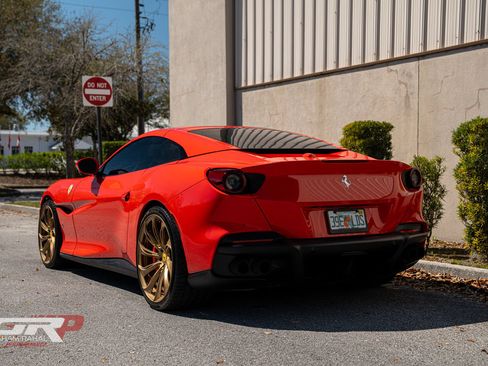 Used 2023 Ferrari Portofino M RWD image 15