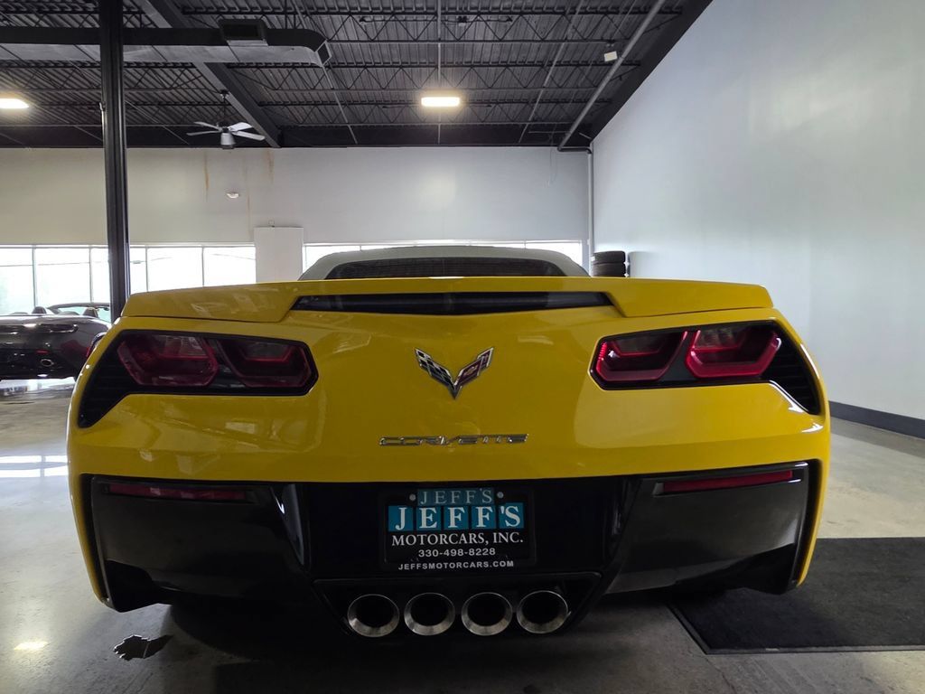 Used 2019 Chevrolet Corvette Stingray Convertible Z51 2LT RWD image 5