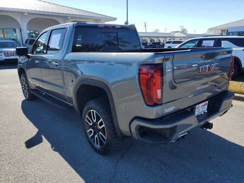 Used 2021 GMC Sierra 1500 AT4 w/ AT4 Premium Package image 3