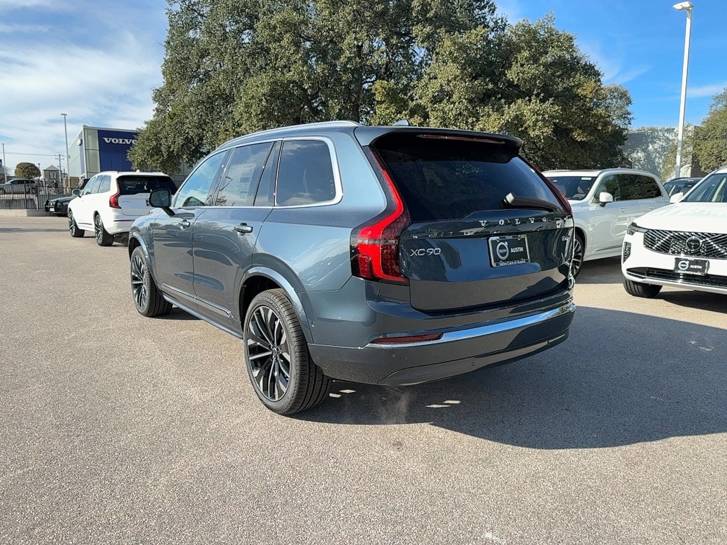 Used 2026 Volvo XC90 B6 Ultra w/ Protection Package AWD/4WD image 4