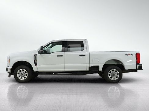 Used 2024 Ford F250 XLT AWD/4WD image 2