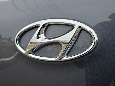 Used 2017 Hyundai Tucson SE image 30