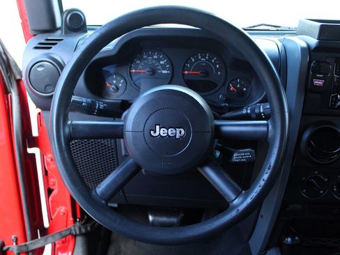 Used 2009 Jeep Wrangler X image 9