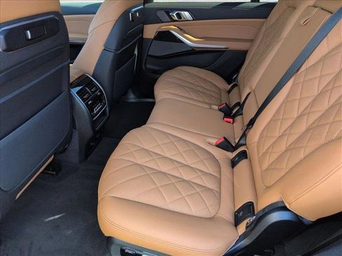 New 2026 BMW X7 xDrive40i image 16