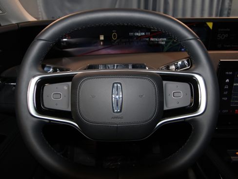 New 2026 Lincoln Nautilus Premier w/ Jet Appearance Package image 11