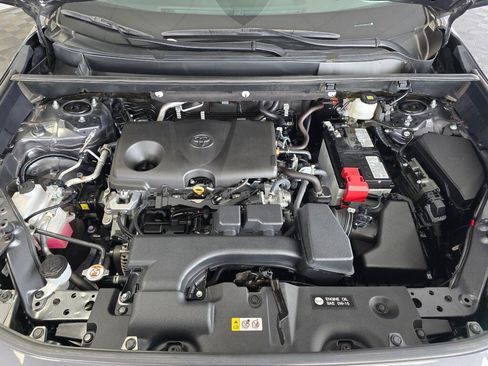 Used 2025 Toyota RAV4 XLE AWD/4WD image 11