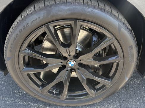 Certified 2026 BMW X7 xDrive40i w/ M Sport Package AWD/4WD image 12