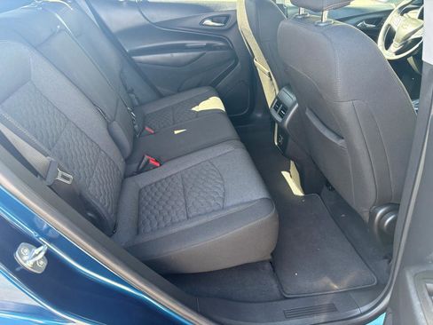 Used 2020 Chevrolet Equinox LT w/ Driver Convenience Package image 9
