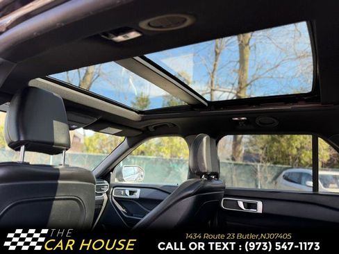 Used 2020 Ford Explorer XLT w/ Equipment Group 202A AWD/4WD image 19