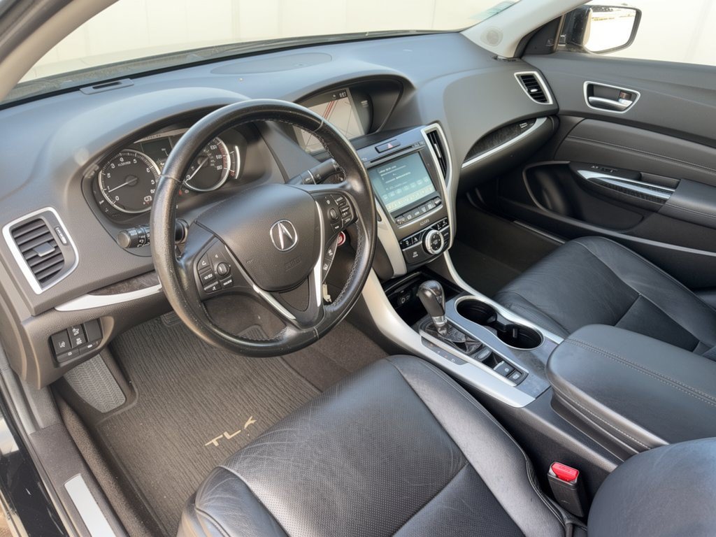 Used 2020 Acura TLX w/ Technology Package FWD image 4