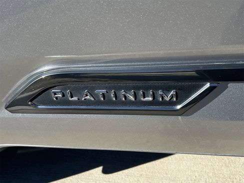 Used 2025 Toyota Sequoia Platinum image 9