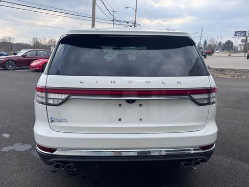 Used 2023 Lincoln Aviator AWD w/ Elements Package image 4
