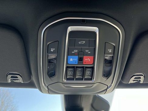 New 2026 Jeep Grand Wagoneer 2WD image 35