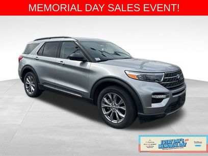 Certified 2023 Ford Explorer XLT w/ Equipment Group 202A