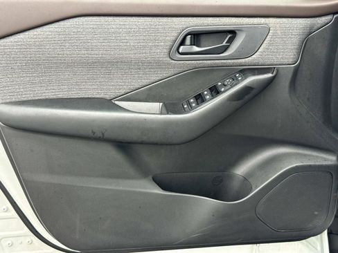 Used 2023 Nissan Rogue S image 23