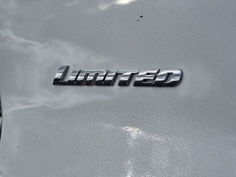 Used 2021 Toyota 4Runner Limited image 8