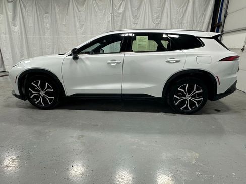 Used 2025 Toyota Crown Signia image 4