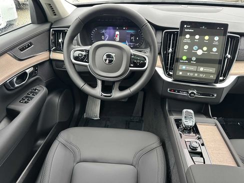 New 2026 Volvo XC90 B6 Plus w/ Protection Package image 18