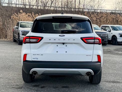 Used 2023 Ford Escape Active image 4